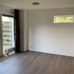 Huur 4 slaapkamer huis van 130 m² in Almere