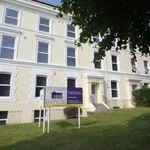 Rent 5 bedroom house in Plymouth