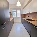 Pronajměte si 3 ložnic/e byt o rozloze 1280 m² v Praha