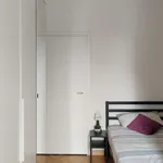 Rent a room in milan