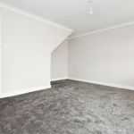 Rent 3 bedroom flat in South East England