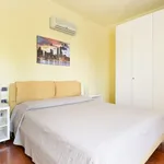 Rent 2 bedroom apartment of 90 m² in Florence