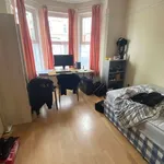 Rent 6 bedroom house in East Midlands