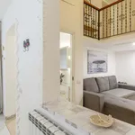 Rent 2 bedroom apartment of 50 m² in Naples