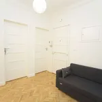 Rent a room of 125 m² in lisbon