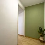 Rent a room of 80 m² in barcelona