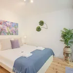 Rent 4 bedroom apartment of 57 m² in Porto