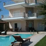 Rent 3 bedroom house of 300 m² in Καλύβια Θορικού