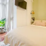 Rent a room of 150 m² in madrid