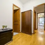 Rent 4 bedroom apartment in Barcelona