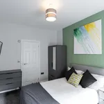 room in Ormsby Street, Reading