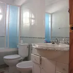 Alquilo 3 dormitorio casa de 90 m² en Alicante']