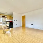 Rent 2 bedroom flat in Salford