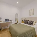 Rent a room of 100 m² in madrid