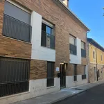 Rent 2 bedroom apartment of 94 m² in Valladolid