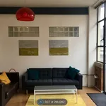 Rent 3 bedroom flat in Leicester