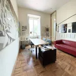 Rent 5 bedroom apartment of 164 m² in Roma