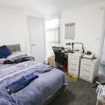 Rent 5 bedroom flat in West Midlands