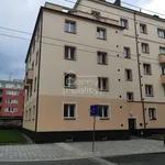 Pronajměte si 3 ložnic/e byt o rozloze 79 m² v Pardubice