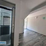 Rent 4 bedroom apartment of 99 m² in Bari