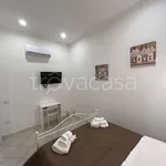 Rent 2 bedroom apartment of 60 m² in Napoli