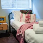 Rent 3 bedroom student apartment in Melbourne