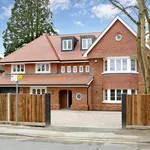 Rent 6 bedroom house in South East England