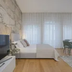 Rent 1 bedroom apartment of 40 m² in Porto