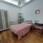 Rent a room of 180 m² in madrid