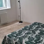 Appartement de 65 m² avec 2 chambre(s) en location à Saint-Étienne