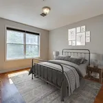 Rent 3 bedroom apartment in Jersey City