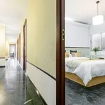 Rent a room of 172 m² in valencia