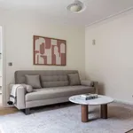 Rent 1 bedroom apartment of 44 m² in paris