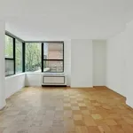 Rent 2 bedroom apartment in Manhattan