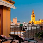 Rent 3 bedroom apartment of 150 m² in Sevilla