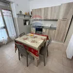 Affitto 3 camera casa di 75 m² in Manfredonia