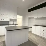 Appartement de 1097 m² avec 3 chambre(s) en location à Montreal