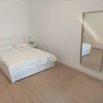 Rent a room in lisbon