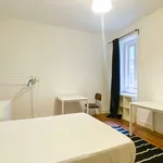 Rent a room of 220 m² in lisbon