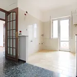 Rent 8 bedroom apartment of 131 m² in Genova