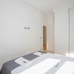 Rent 1 bedroom apartment of 52 m² in Porto