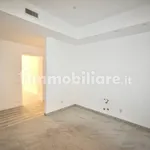 Rent 3 bedroom apartment of 90 m² in Novara