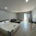 Rent 1 bedroom apartment of 32 m² in Bangkok