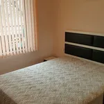 Rent 3 bedroom apartment of 60 m² in Център