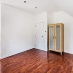 Rent 2 bedroom apartment in Surrey