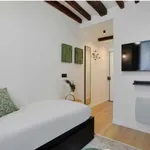 Rent 1 bedroom apartment of 14 m² in Paris