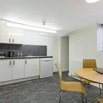 Rent 5 bedroom house in Leeds