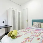 Rent a room of 80 m² in madrid