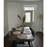 Rent 3 bedroom house in Wales