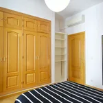 Rent a room of 170 m² in Madrid